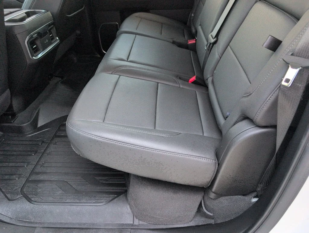 Used 2024 White GMC Elevation image 41