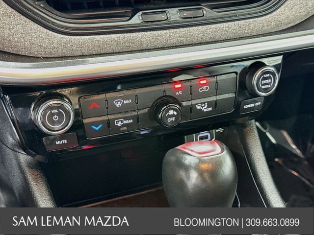 Used 2022 Blue Jeep Latitude Lux image 15