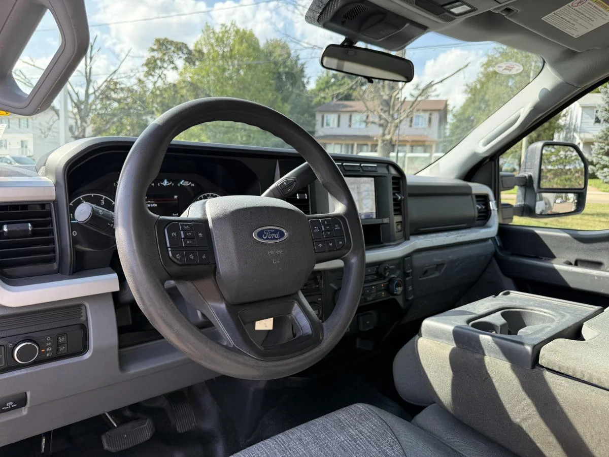 Used 2023 White Ford XLT 4x4 Power Stroke Kargo King Hooklift image 11