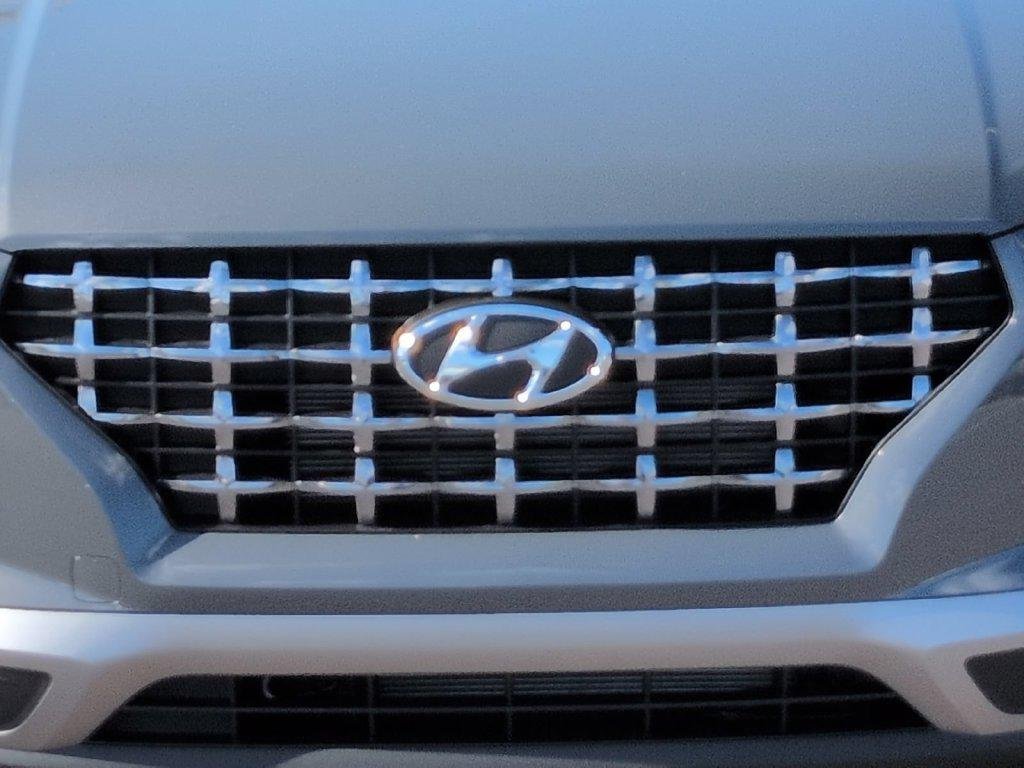 New 2026 Gray Hyundai SEL image 4