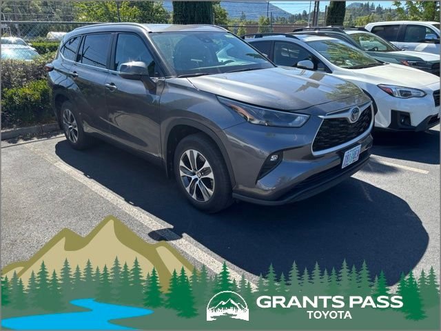 2024 Toyota Highlander Hybrid XLE AWD's photo