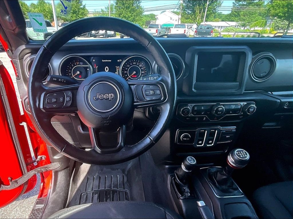 Used 2021 Red Jeep Sport S image 17