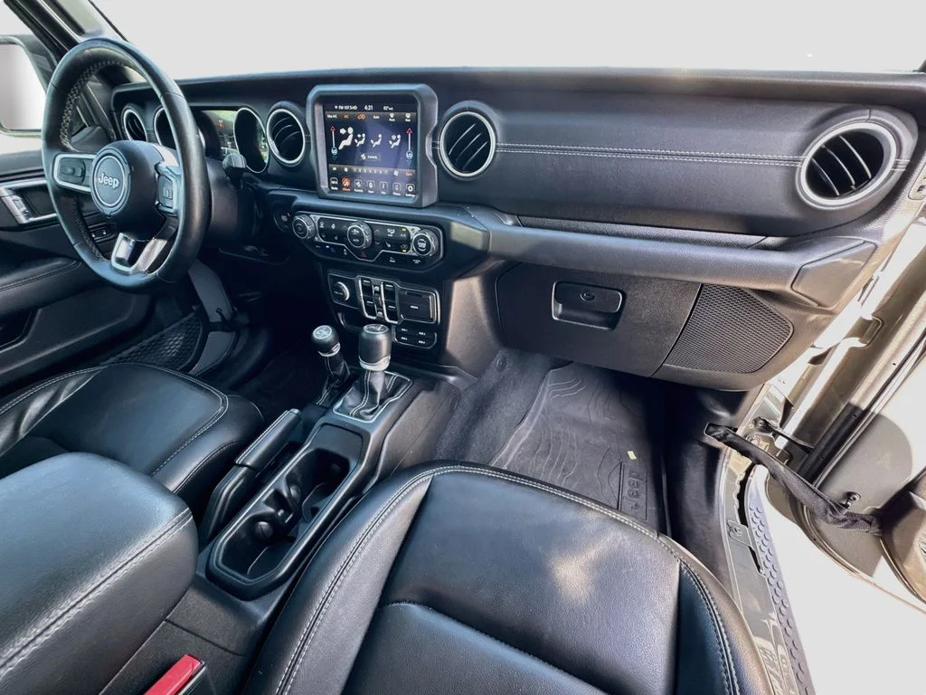 Used 2023 Gray Jeep Sahara 4xe image 33