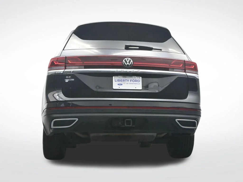 Certified Used 2024 Deep Black Pearl Effect Volkswagen 2.0T SE w/Technology image 37