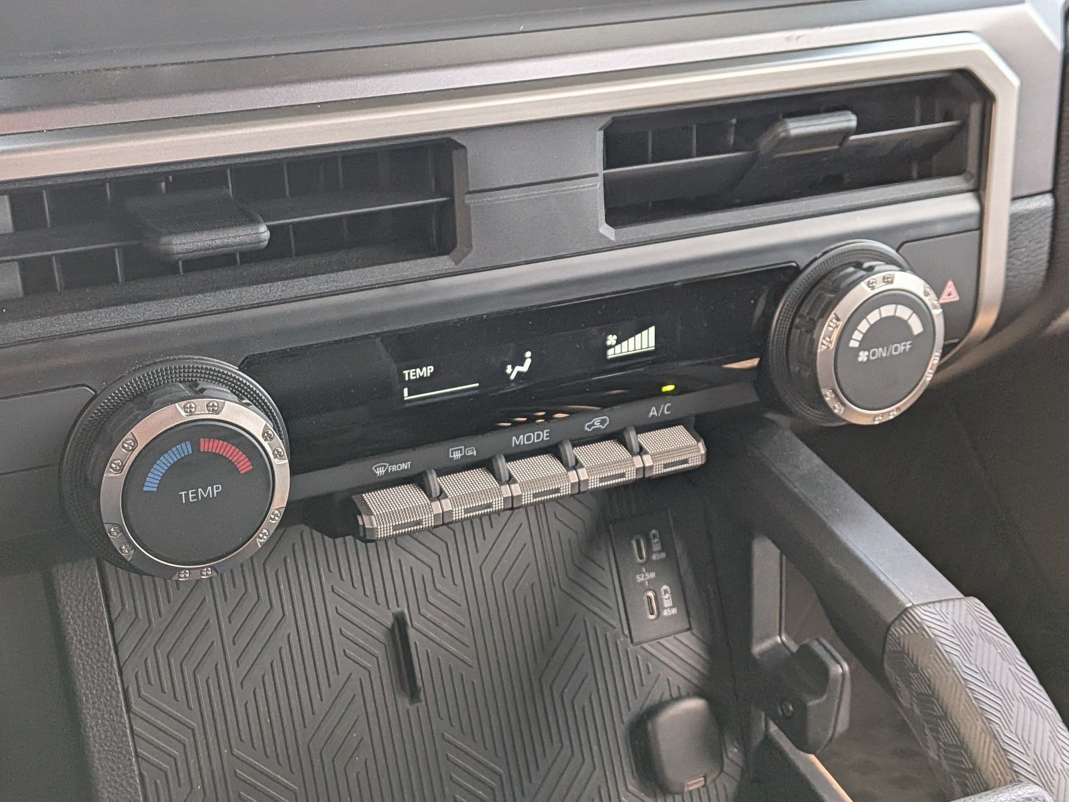 Used 2025 Underground Toyota SR5 image 20