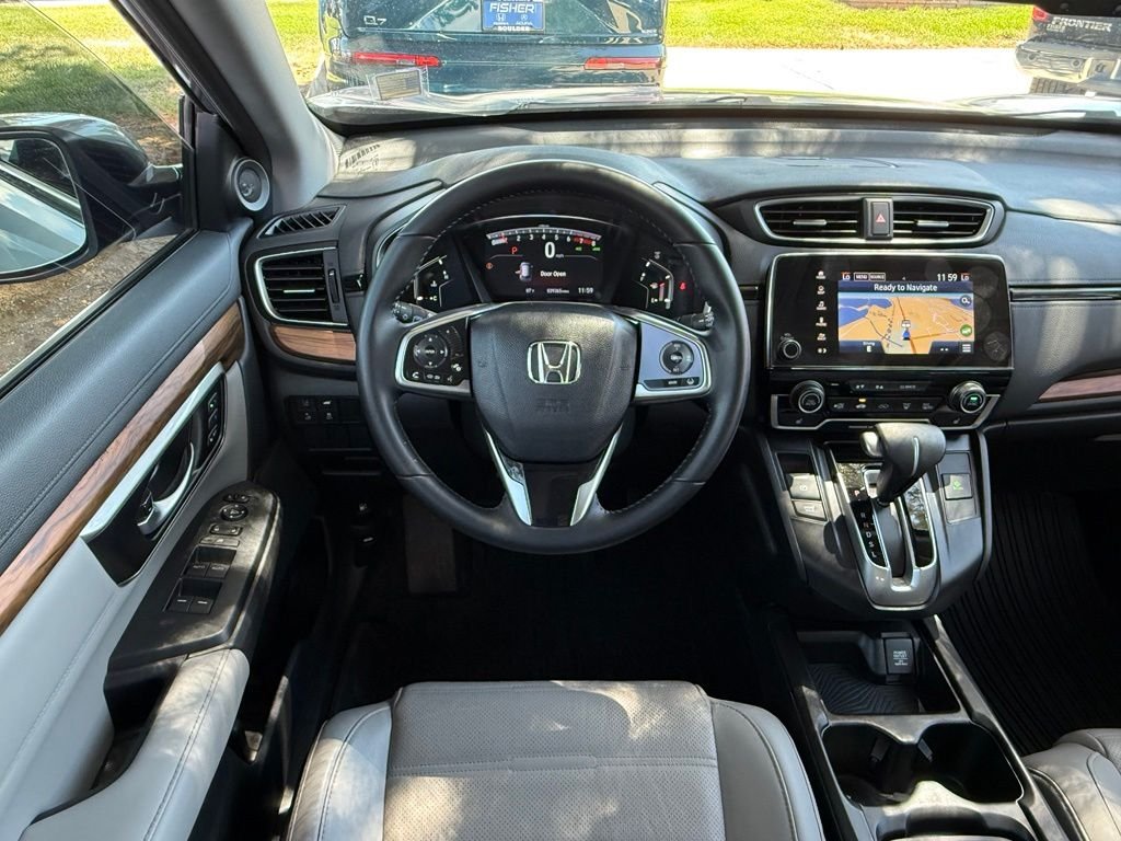 Used 2018 Lunar Silver Metallic Honda Touring image 2
