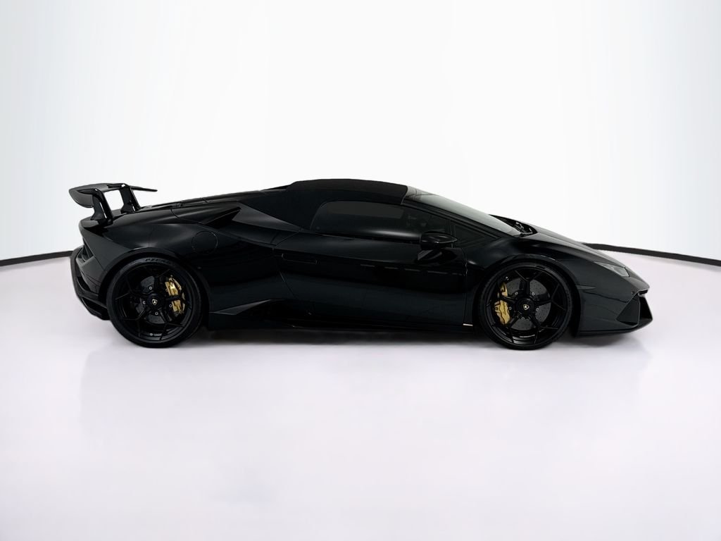 Used 2018 Nero Noctis Lamborghini Performante image 12