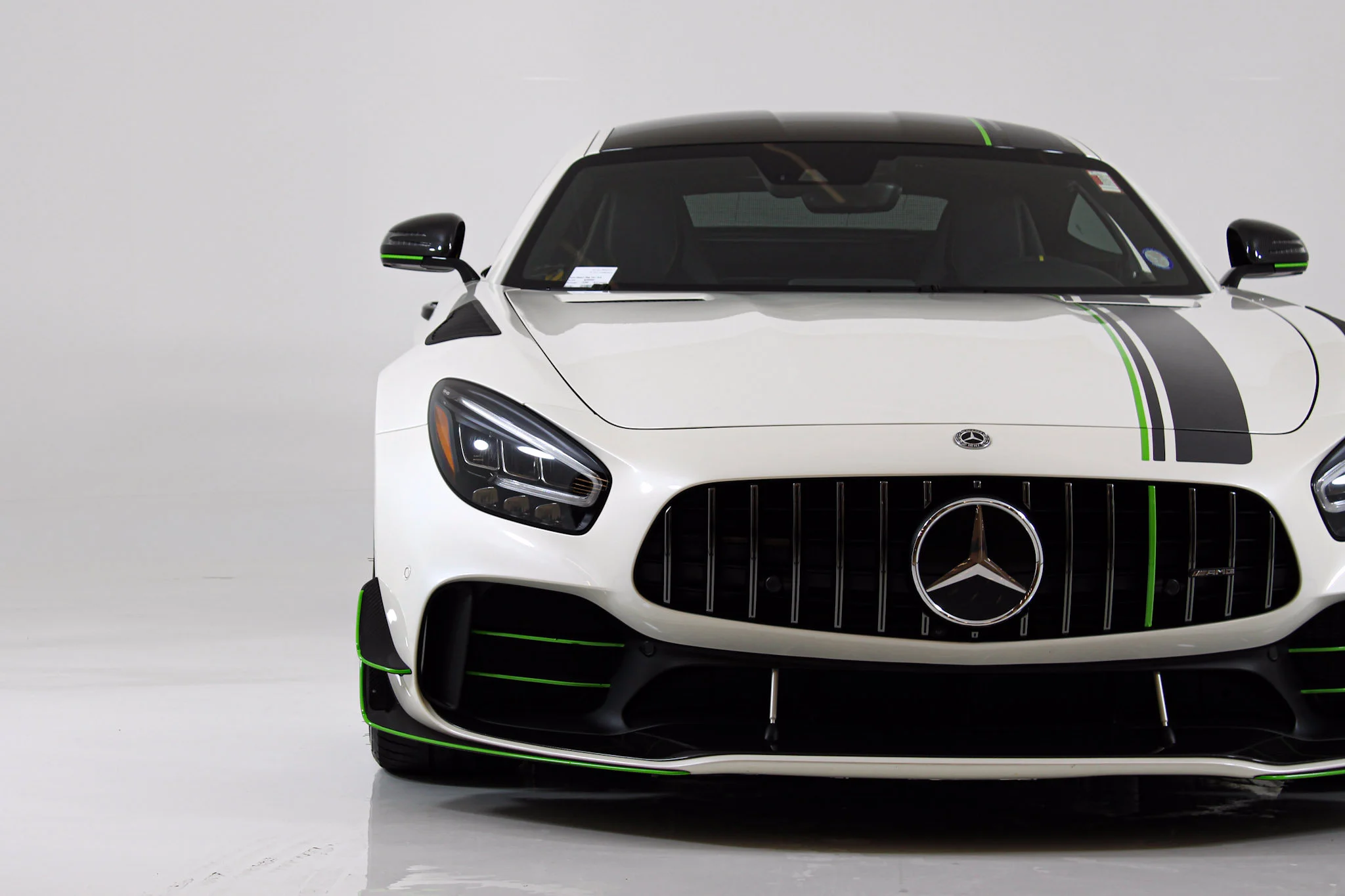 Used 2020 White Mercedes-Benz R PRO image 14
