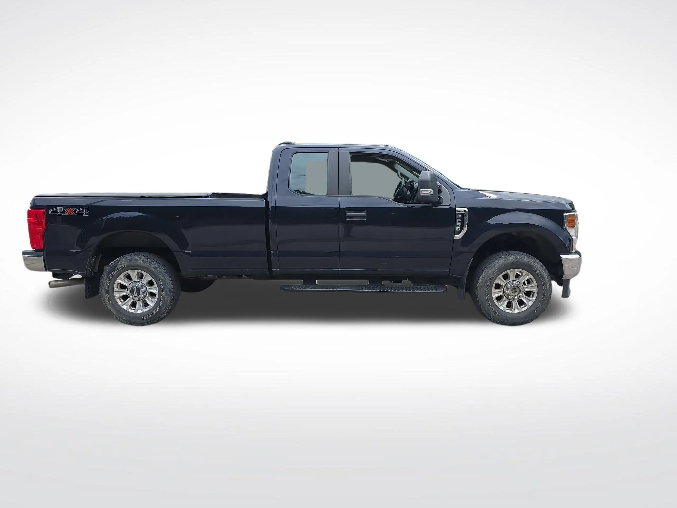 Used 2022 Blue Ford XL image 3