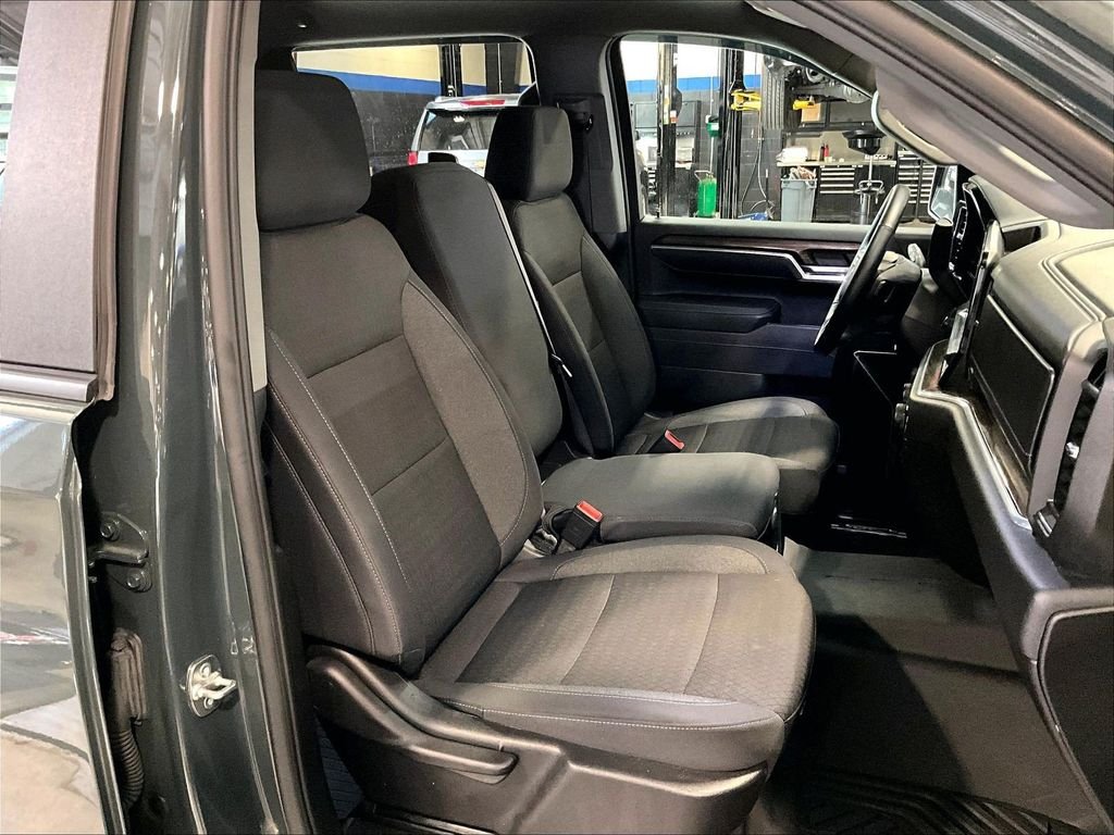 Used 2025 Gray Chevrolet LT image 11