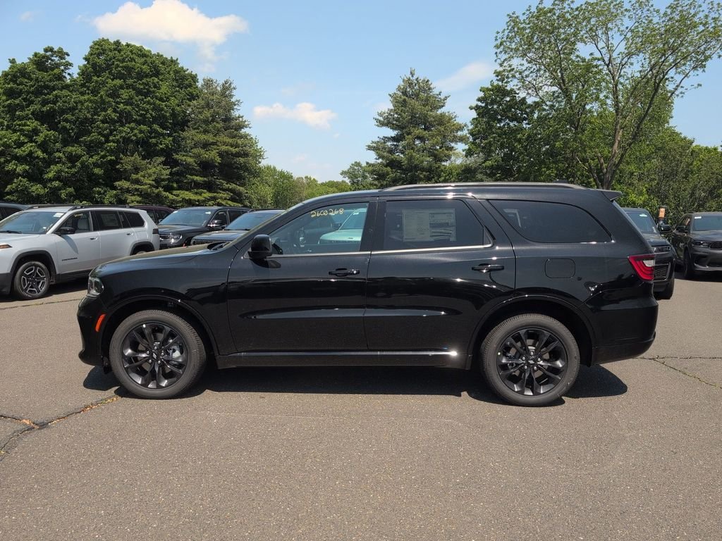 New 2026 Diamond Black Clear-Coat Exterior Paint Dodge GT image 6