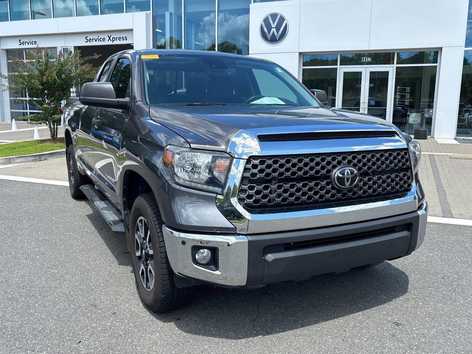 Used 2021 Magnetic Gray Metallic TOYOTA SR5 image 7