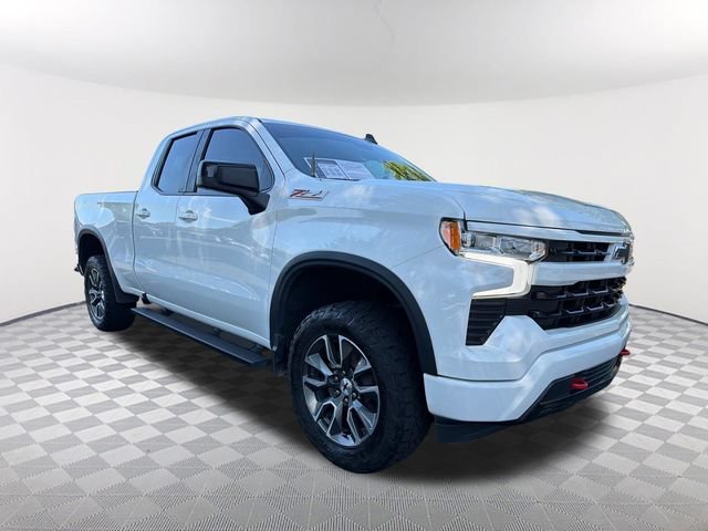 Used 2023 SUMMIT WHITE Chevrolet RST image 3