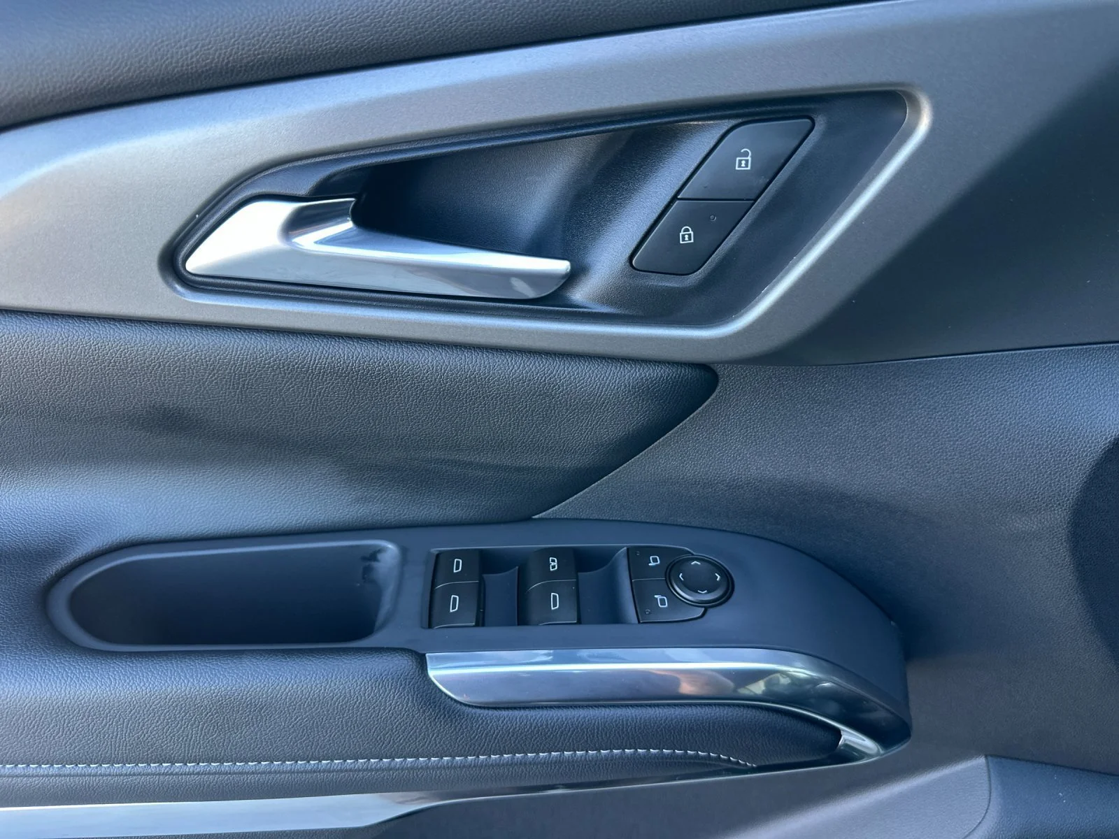 New 2027 Trillium Green Metallic Chevrolet LT image 11