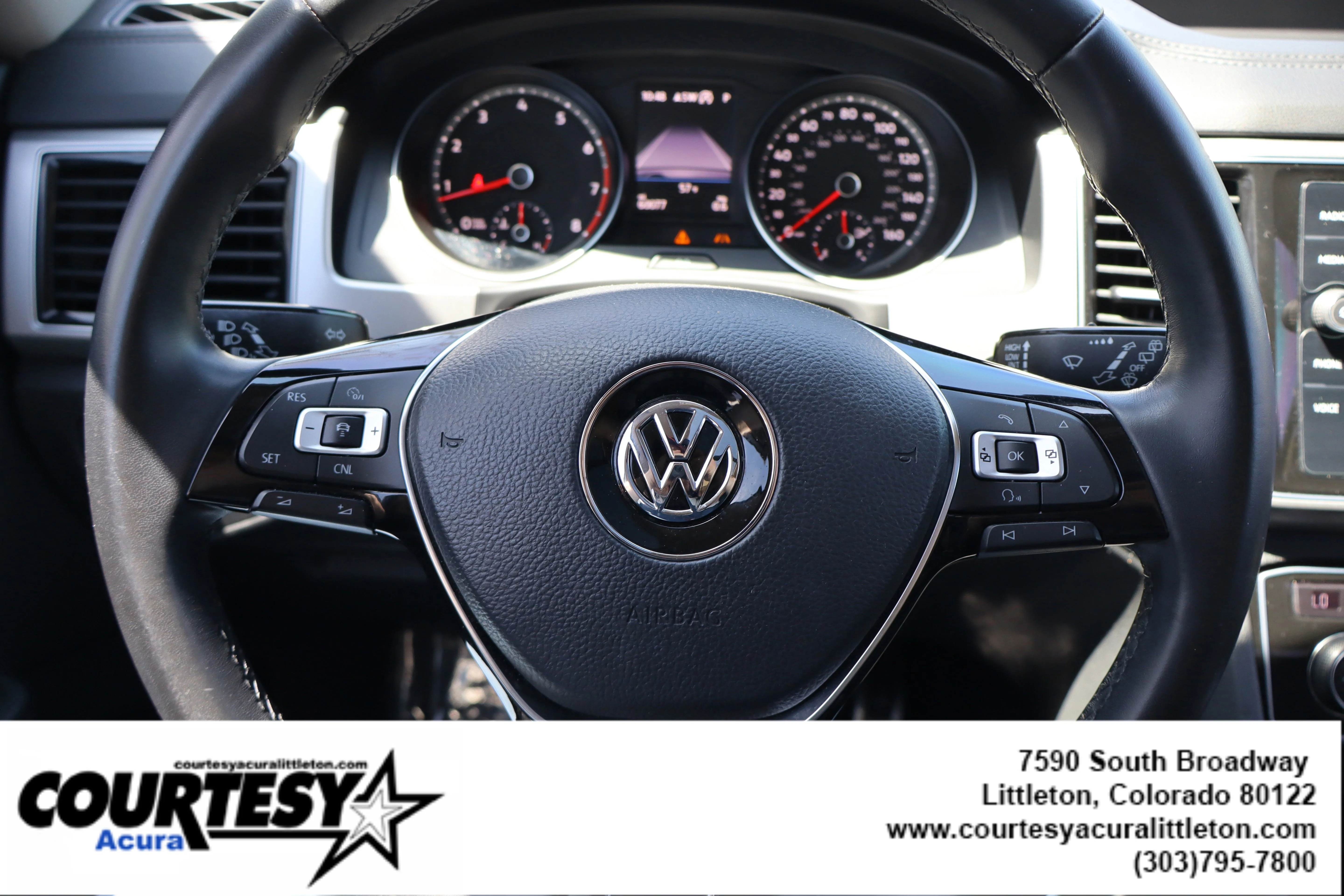 Used 2018 Silver Volkswagen 3.6L V6 SEL image 10