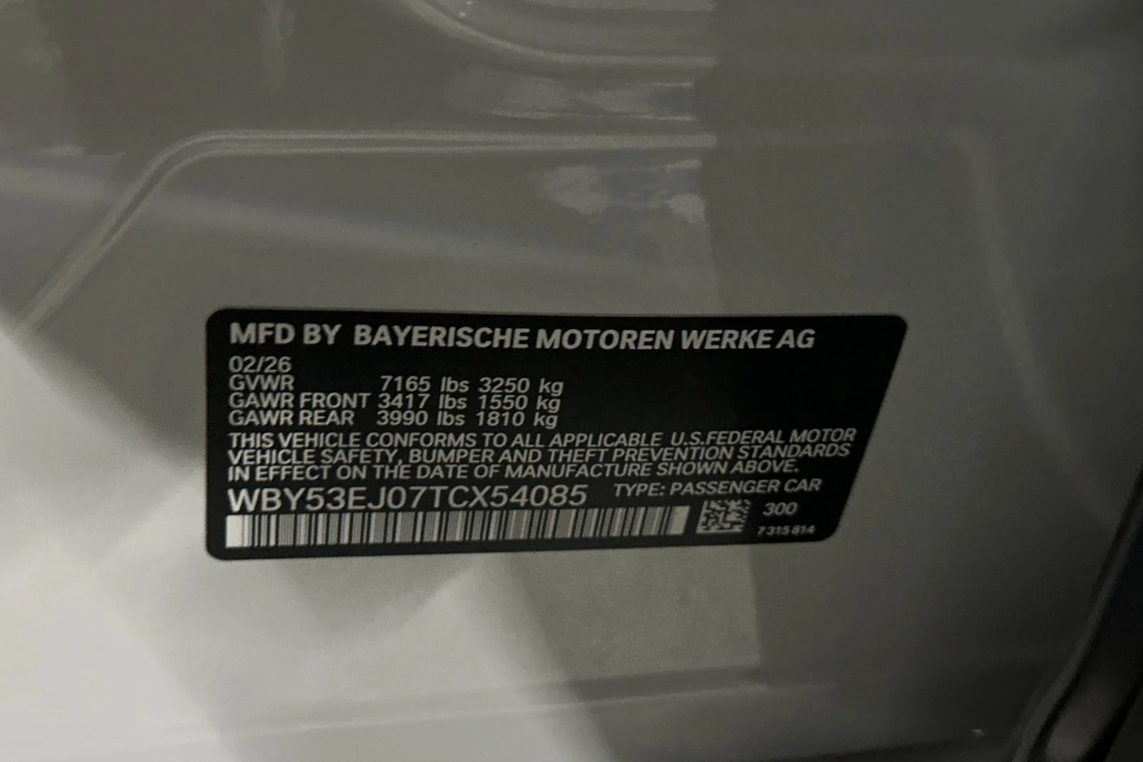 New 2026 Alpine White BMW xDrive60 image 27