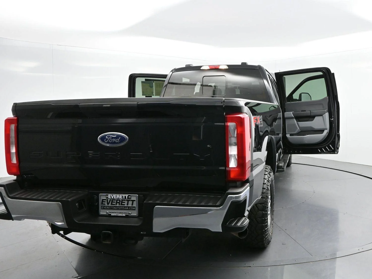 Used 2024 Black Ford XL image 37