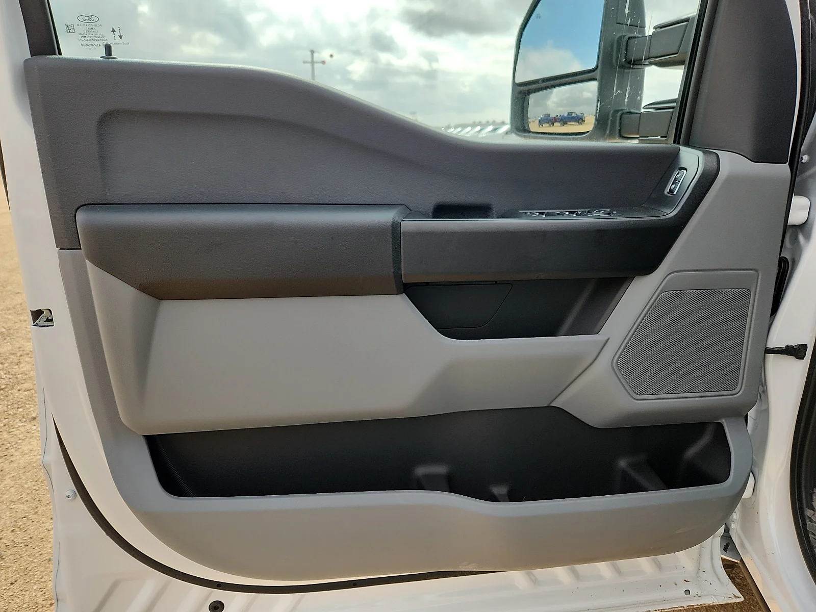 New 2026 Oxford White Ford F-250® XL image 14