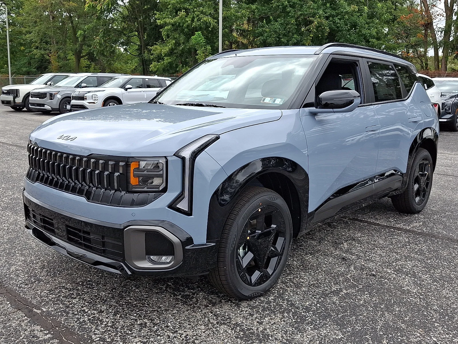 New 2027 Gray Kia X-Line S image 4