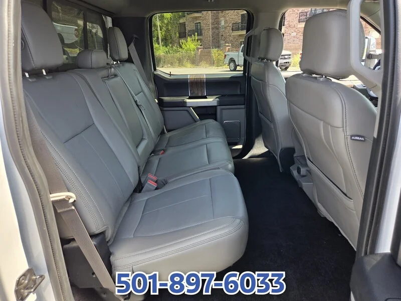 Used 2019 Oxford White FORD LARIAT 4WD SUPERCREW 5.5