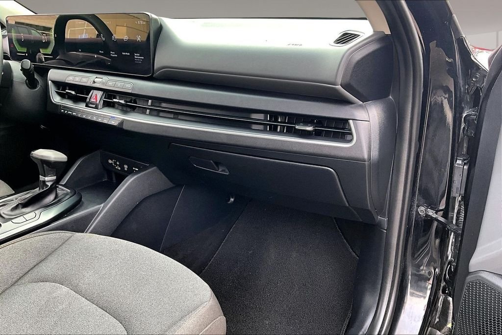 Used 2025 Black Kia LX image 16