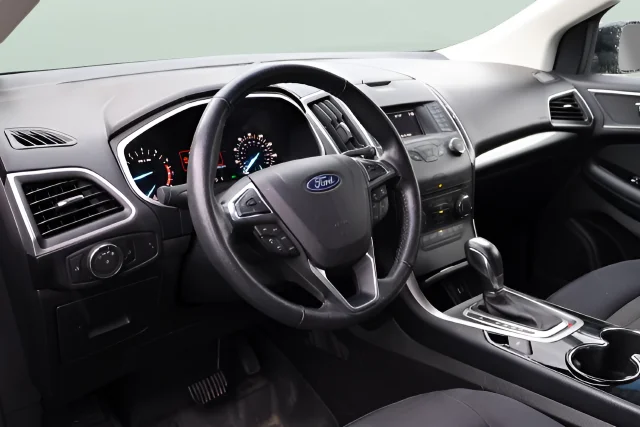 Used 2017 Black Ford SEL image 7