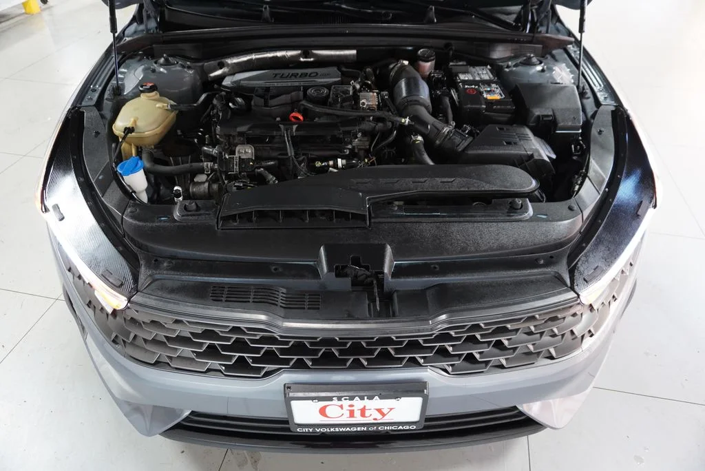 Used 2021 Everlasting Silver Kia EX image 43