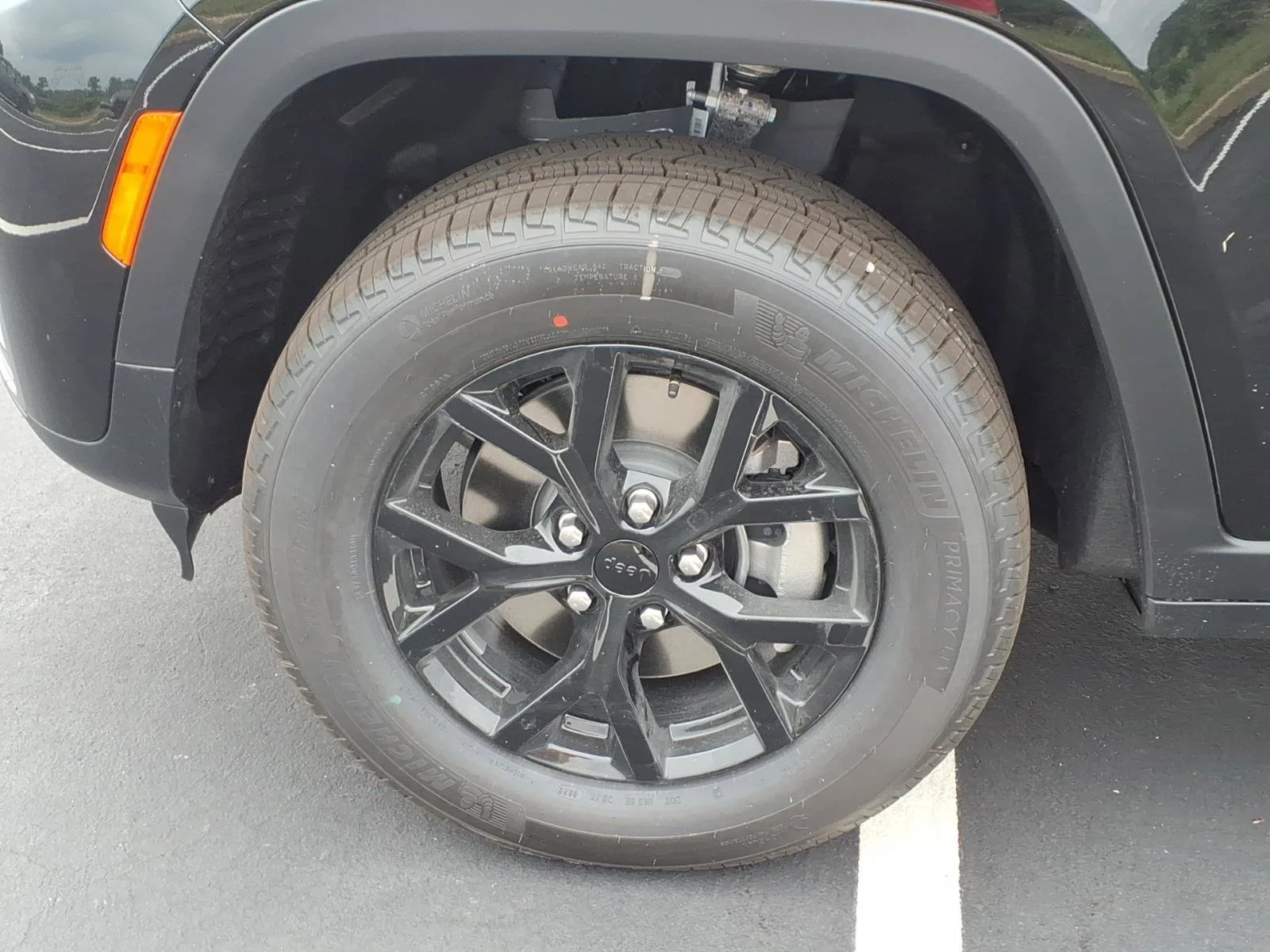 New 2026 Diamond Black Crystal Pearlcoat Jeep Laredo Altitude image 22