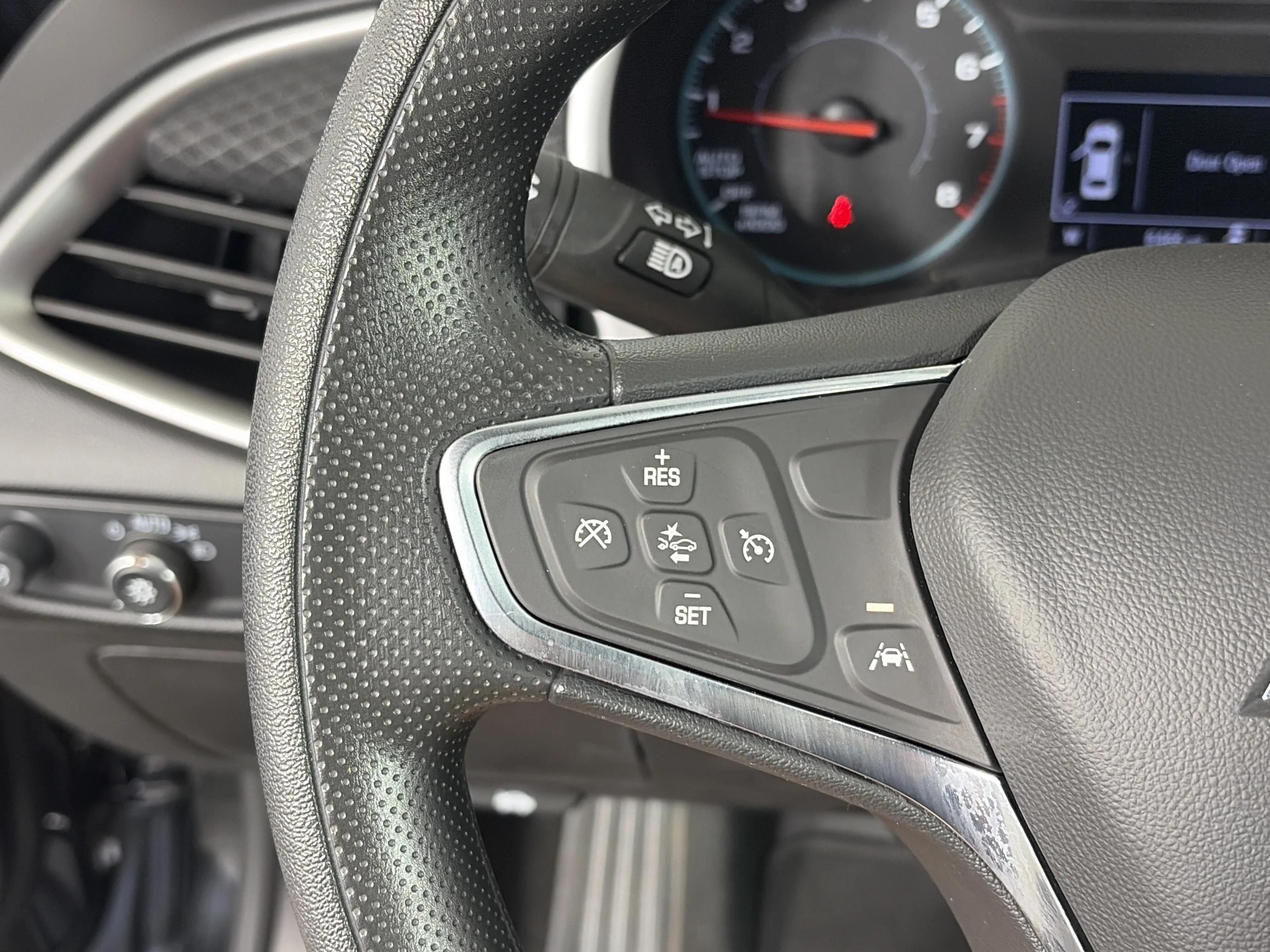 Used 2024 Mosaic Black Metallic Chevrolet 1LT image 27