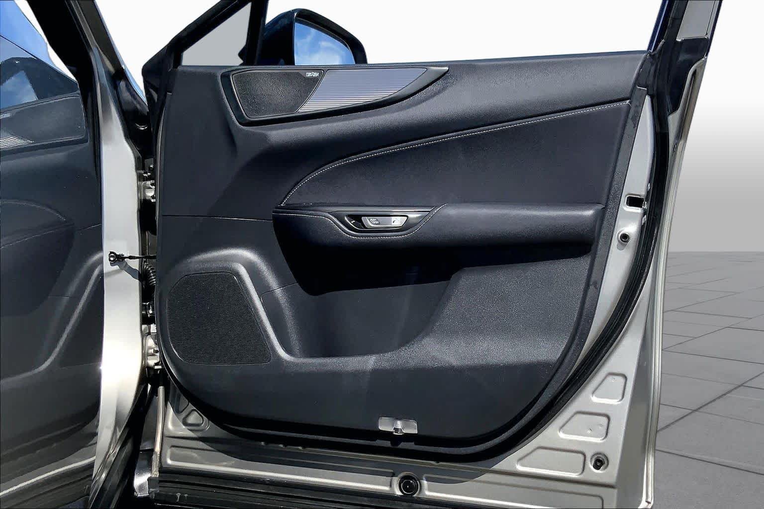 Used 2024 Atomic Silver Lexus F SPORT Handling image 22