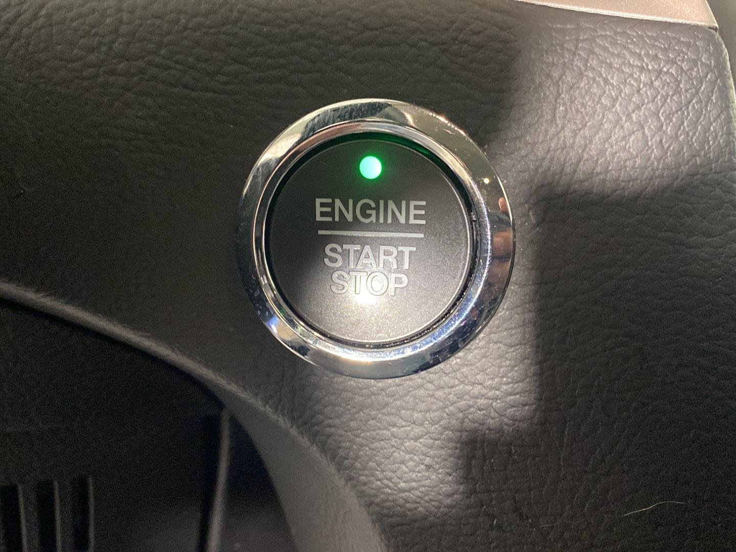 Used 2021 Blue Metallic Ford SEL image 9