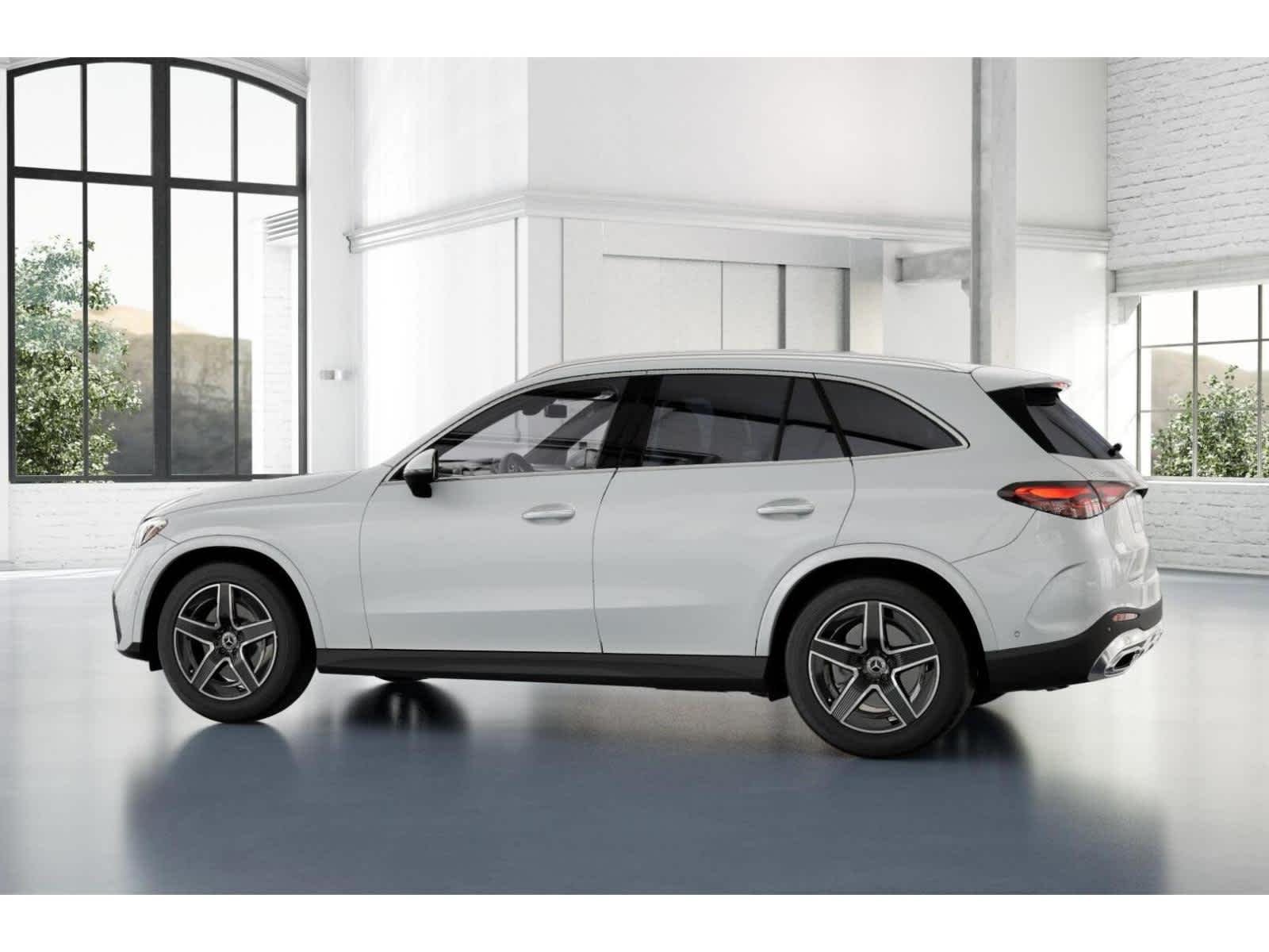 Used 2026 MANUFAKTUR Moonlight White Metallic Mercedes-Benz GLC 300 image 31