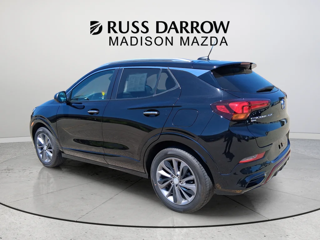 Used 2023 Black Buick Select image 3