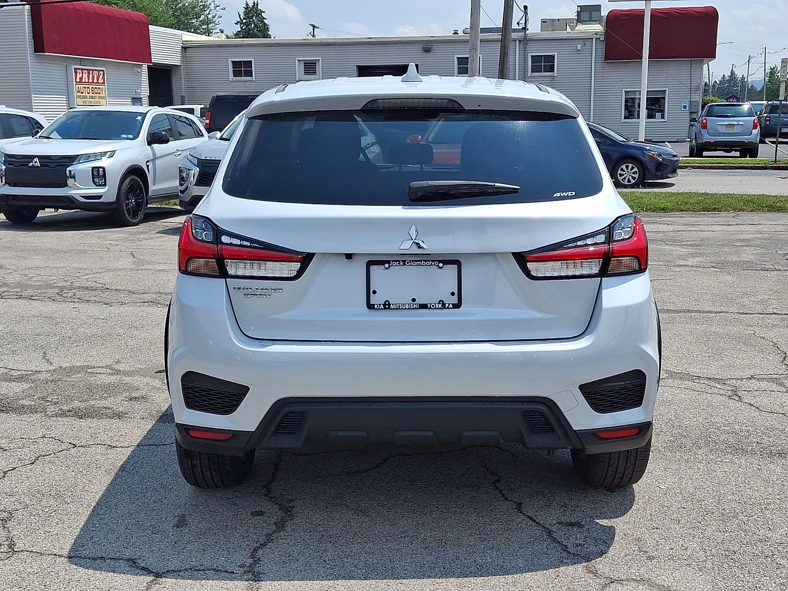 Used 2025 White Mitsubishi 2.0 ES image 3