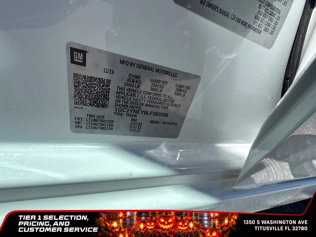 Used 2020 SUMMIT WHITE Chevrolet LT image 12