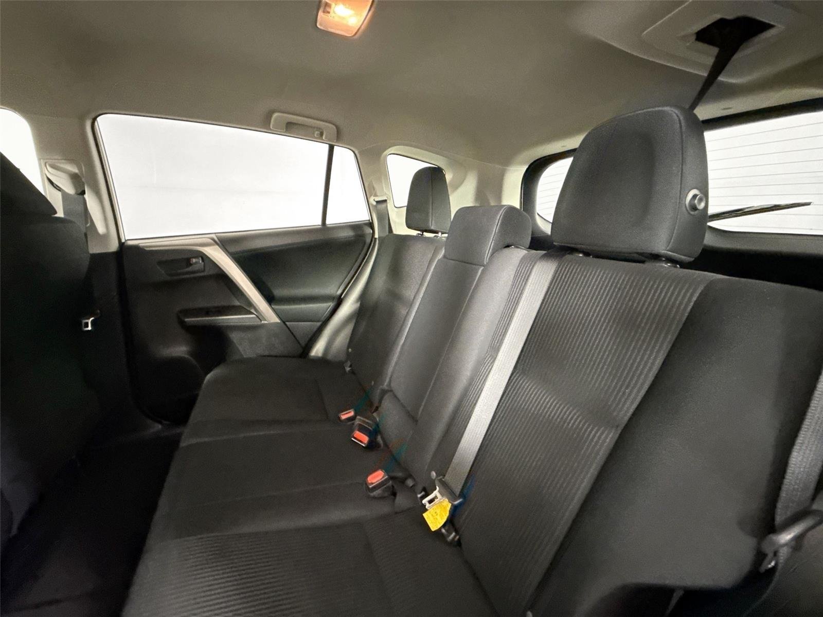 Used 2018 Super White Toyota LE image 27