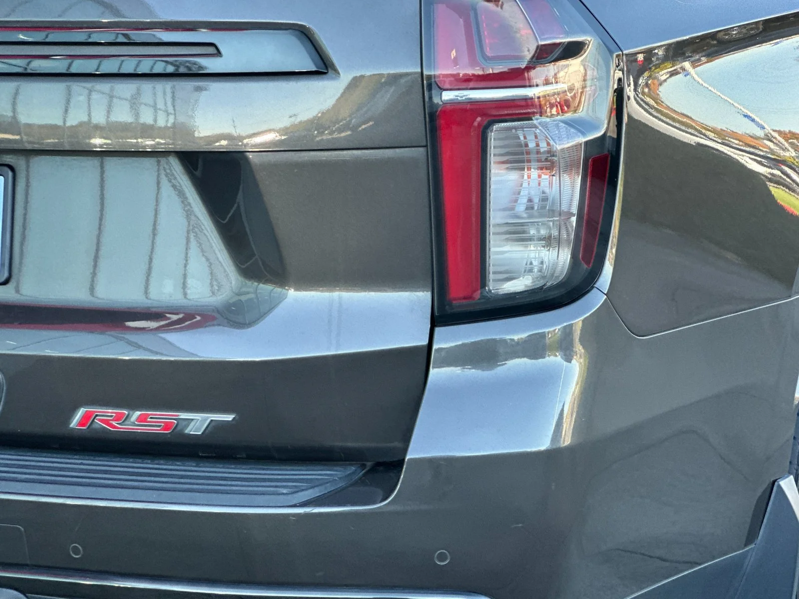 Used 2021 Graywood Metallic Chevrolet RST image 25