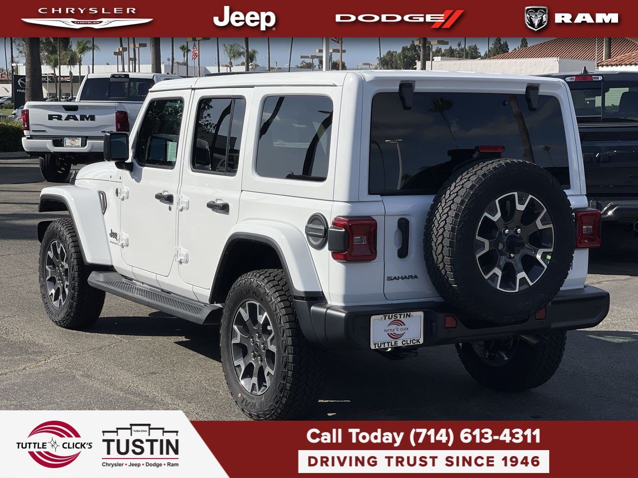 New 2026 Bright White Clear-Coat Exterior Paint Jeep Sahara image 4
