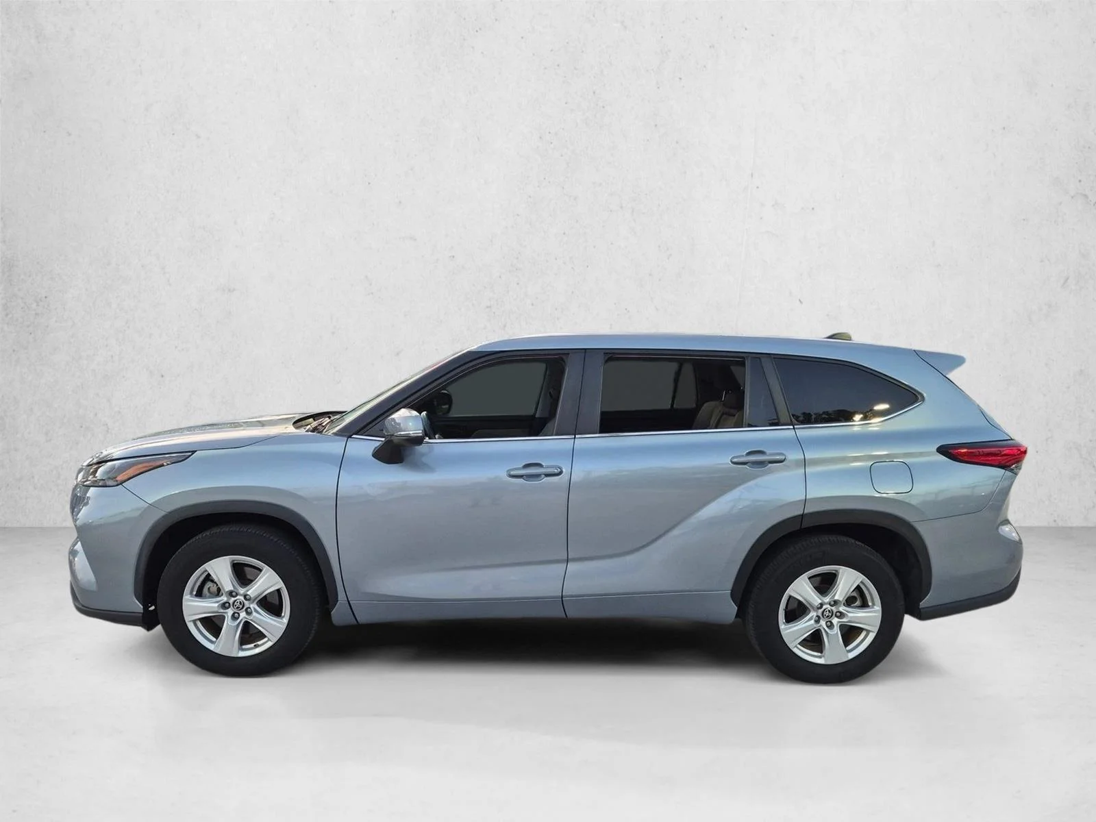 Used 2023 Moon Dust Toyota LE image 8