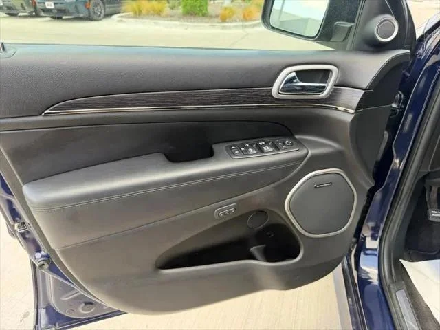 Used 2018 Blue Jeep High Altitude image 13