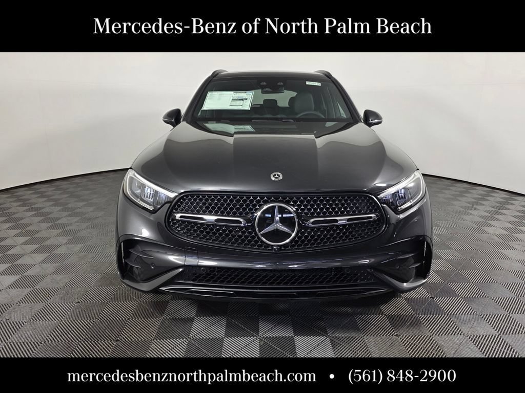 New 2026 Graphite Grey Metallic Mercedes-Benz GLC 300 image 31