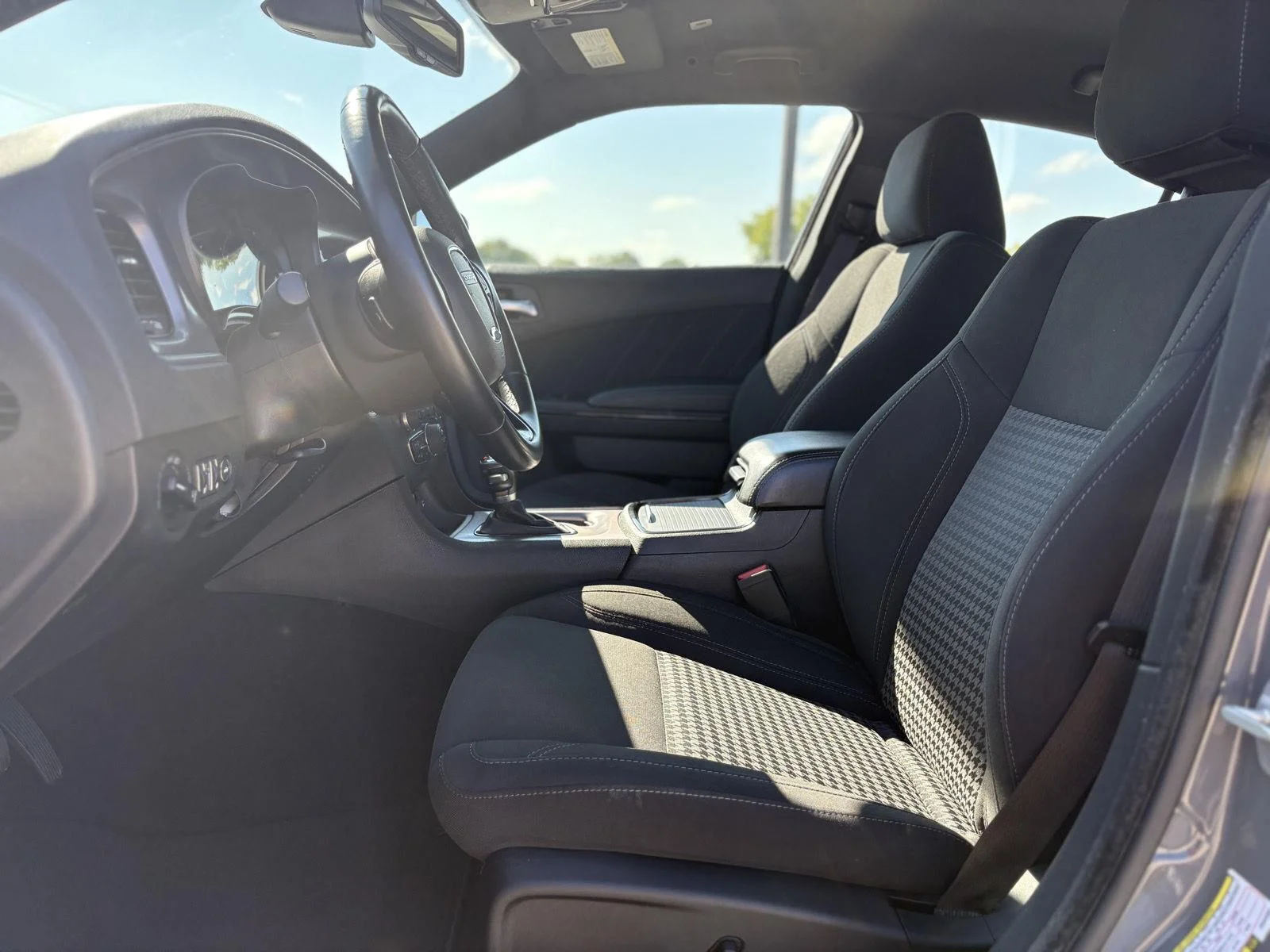 Used 2023 Destroyer Gray Clearcoat Dodge SXT image 10