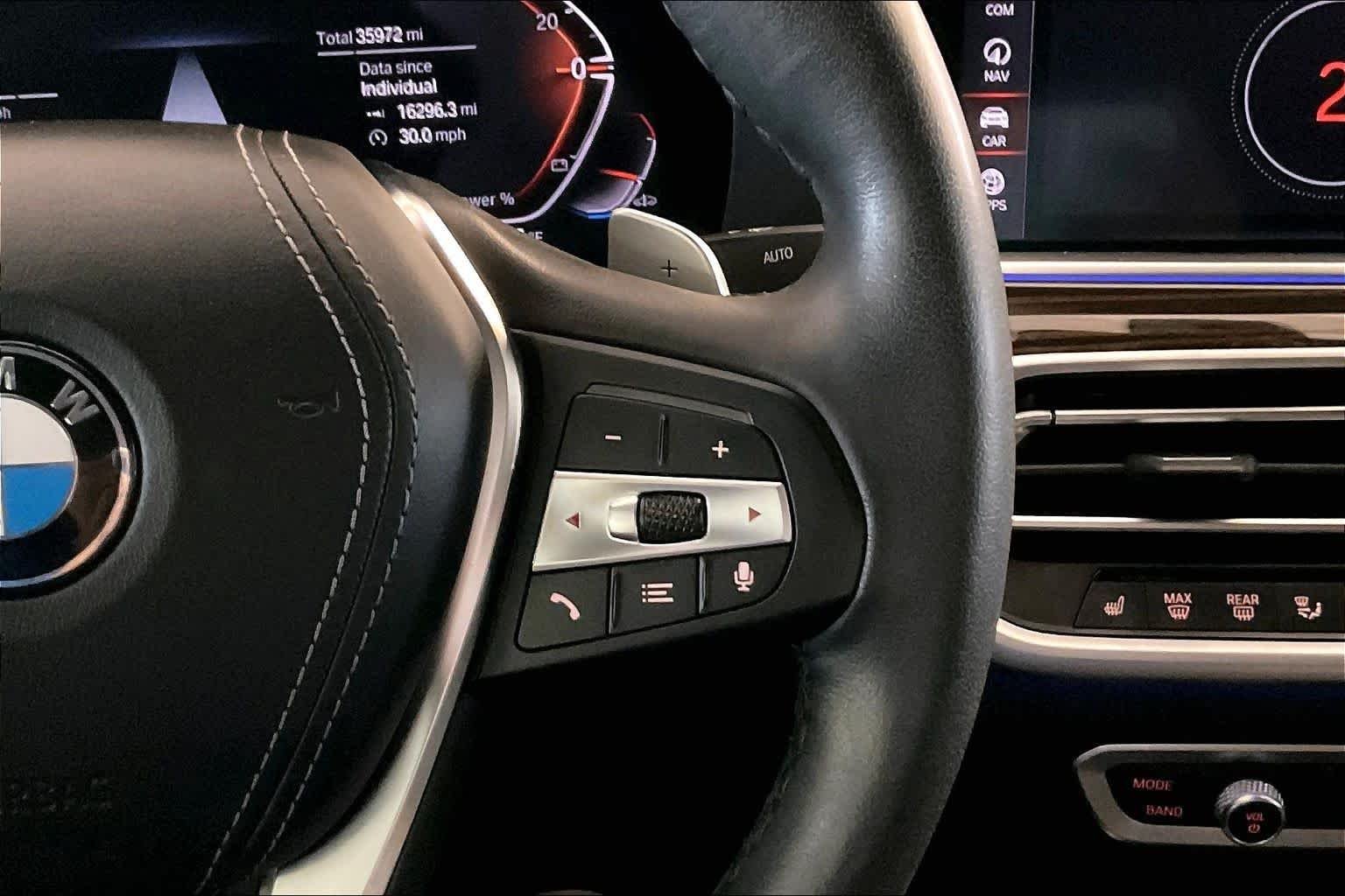 Used 2021 Dark Graphite Metallic BMW xDrive40i image 23