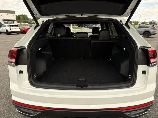 2025 Volkswagen Atlas Cross Sport SE w/Tech - Photo 22