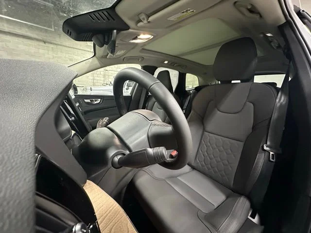New 2026 Aurora Silver Volvo Plus image 13