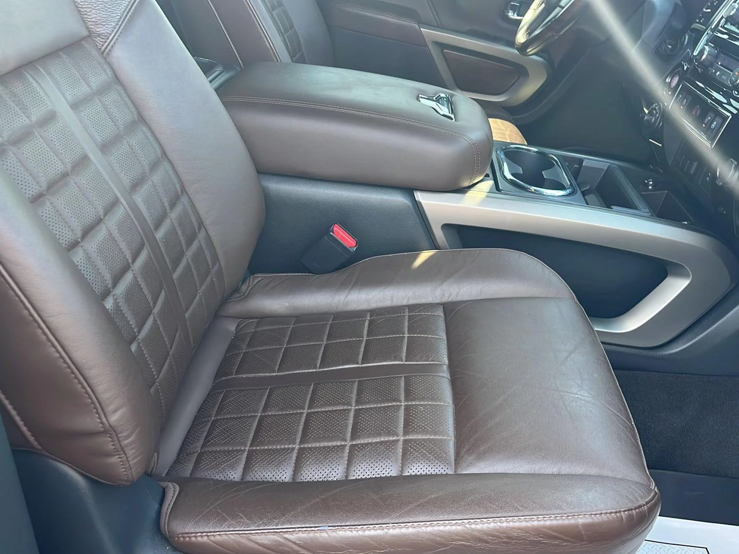 Used 2021 Pearl White Nissan Platinum Reserve image 31