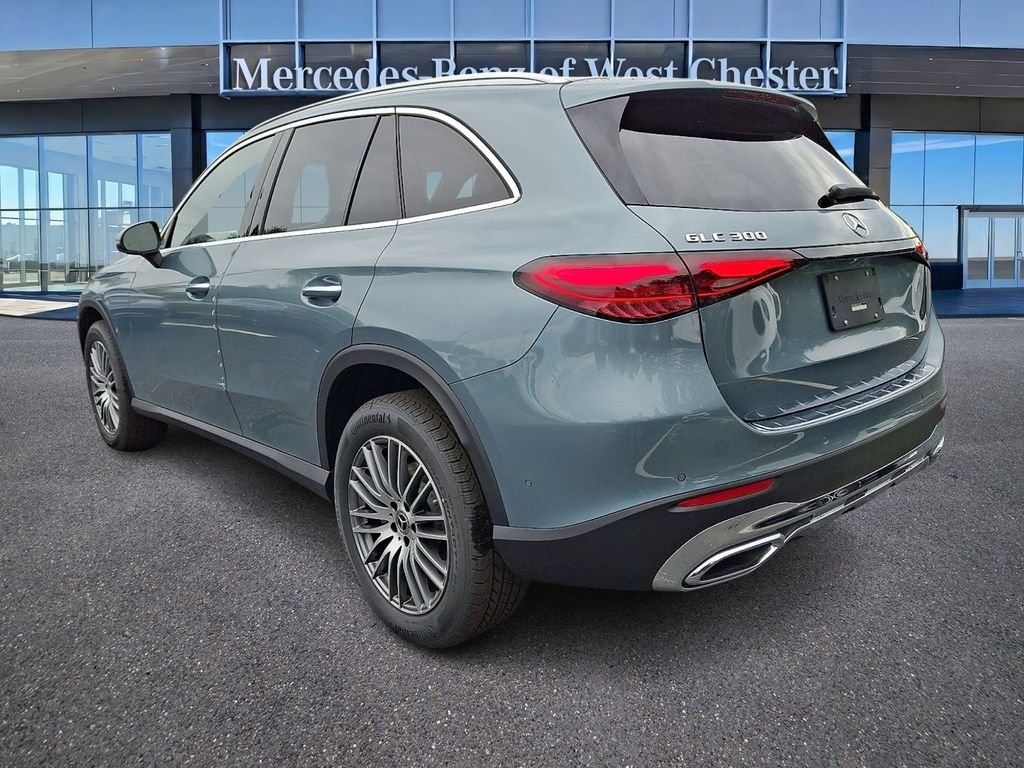 2027 Mercedes-Benz GLC 300 AWD 4MATIC® photo 4