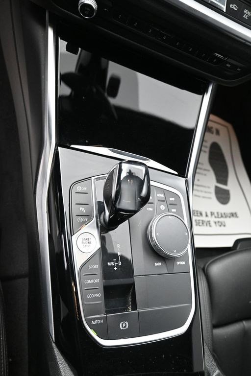 Used 2019 Alpine White BMW 330i xDrive image 11