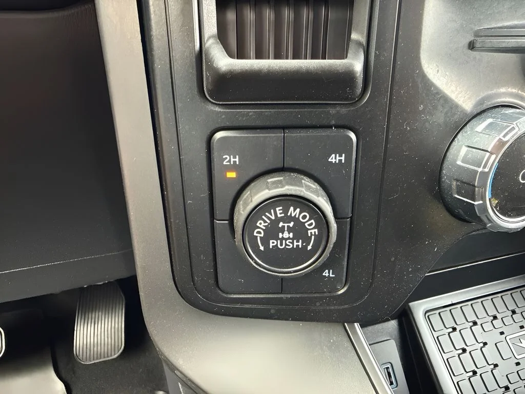 Used 2024 Black Ford XLT image 20