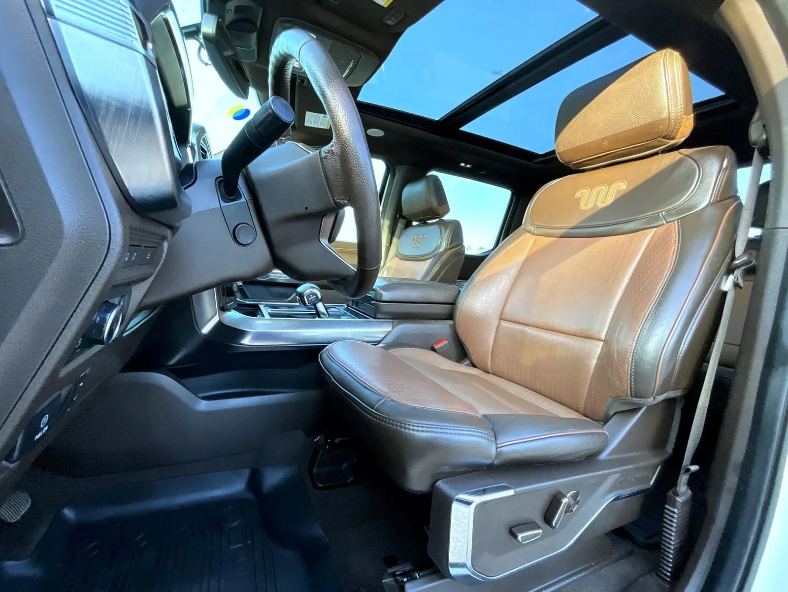 Used 2022 White Ford King Ranch image 12